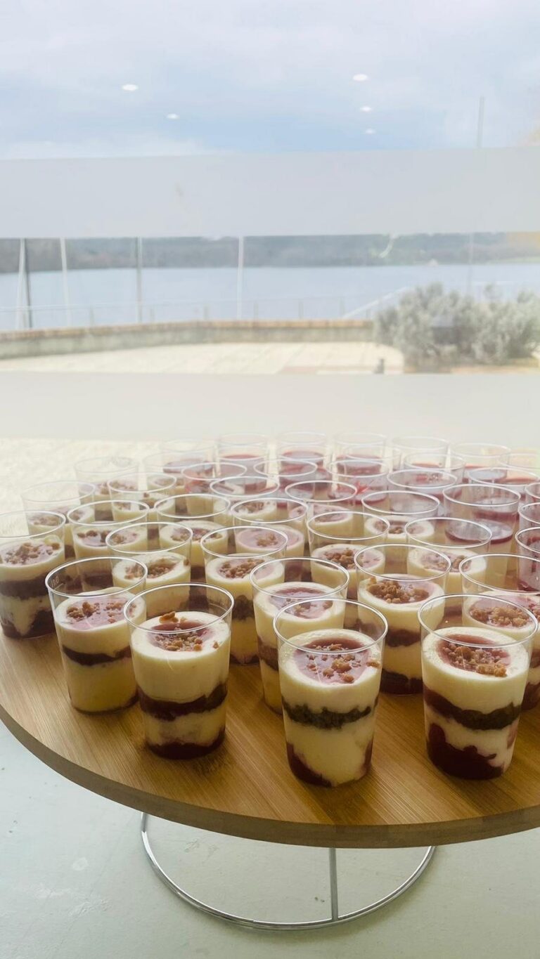Verrines desserts sur présentoir
